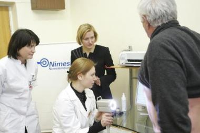 Siekis: Kauno klinikų odos ligų gydytojai tikisi, kad ankstyva diagnostika nauja aparatūra padės išgydyti 95 proc. ligonių, sergančių odos vėžiu.