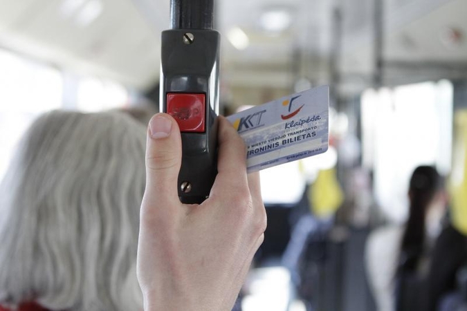 „Pamestais“ studento pažymėjimais nelegaliai naudojasi lengvatomis 