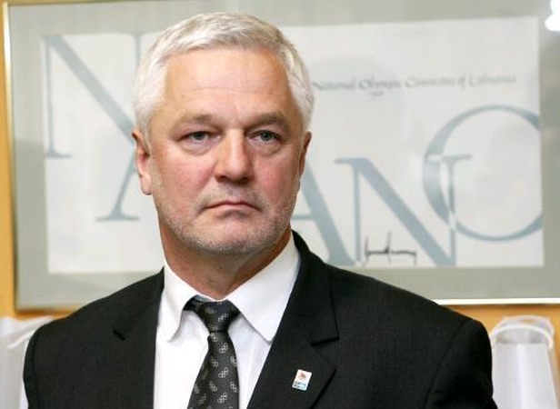 Į tribūną – du kartus