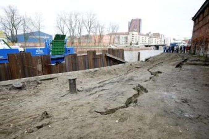 Įgriuvusią krantinę pakeis nauja