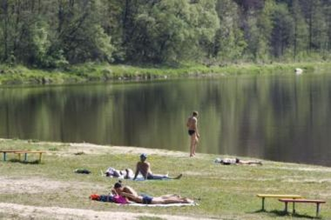 Nekantrūs: pasiilgę poilsio paplūdimiuose vilniečiai oficialaus sezono atidarymo nelaukia.