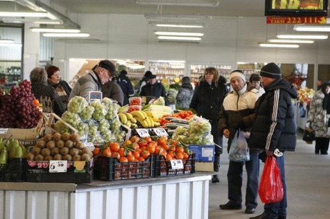Naujajame turguje mažėja prekeivių