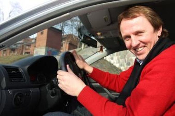 Pagyros: visus automobilius E.Stancikas parduodavo įdėjęs skelbimą į "Kauno dieną".