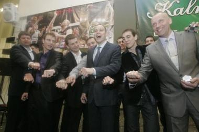 Čempionai: "Lietuvos ryto" žaidėjai džiaugėsi LKL aukso žiedais.