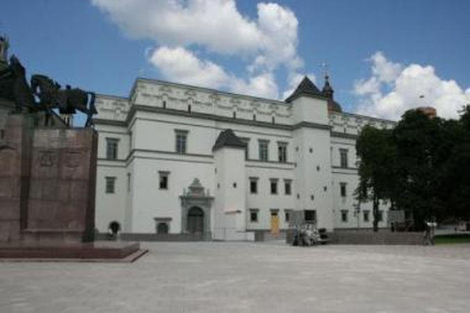 Viltis: nudžiuginta visuomenės dėmesio, Valdovų rūmų vadovybė žada ekskursijų laiką pratęsti savaite.