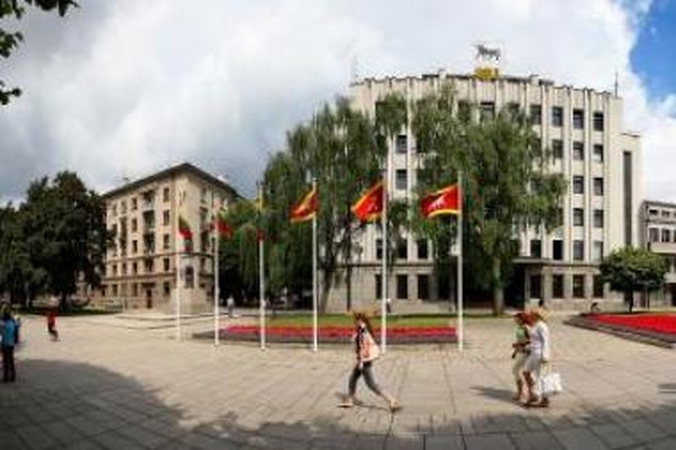 Išliks: iš pagrindinio pastato Laisvės alėjoje valdininkai nesikraustys, bet ieško dar vieno pastato išsinuomoti.
