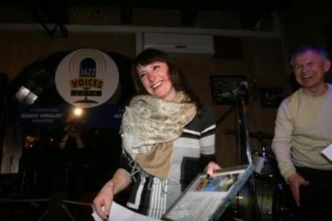 Džiaugsmas: profesionali džiazo vokalistė iš Didžiosios Britanijos S.Hughes emocingai sutiko žinią apie aukščiausią įvertinimą.