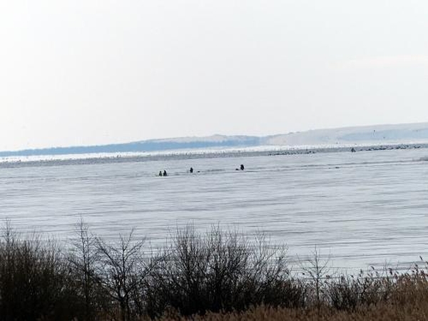 Gelbėjo ant ledo lyties atsidūrusius žvejus