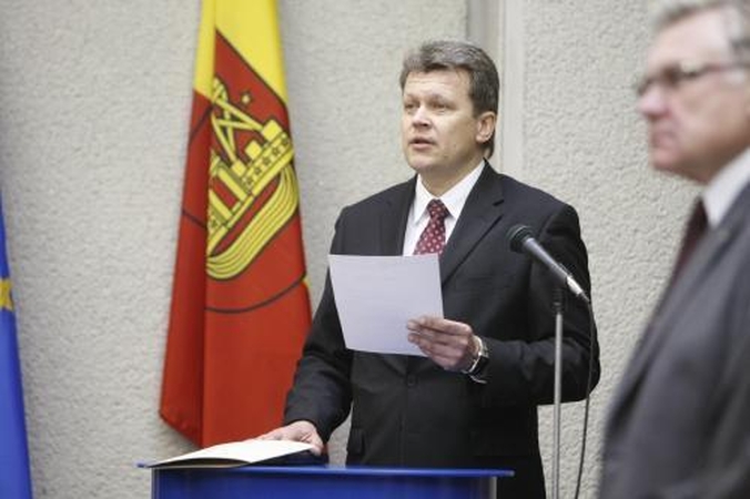 Pliažus tvers "Stop" juostomis?