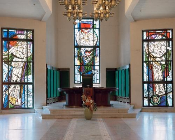 Parodoje – santuokos institucijų albumas