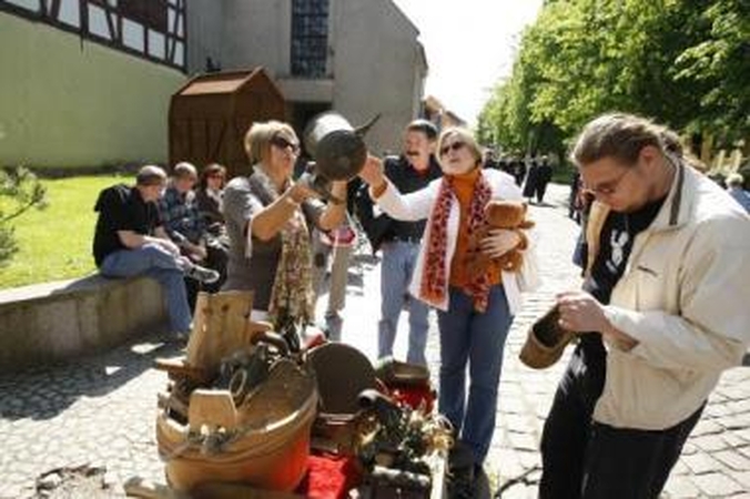 Naujovė: senuosius Klaipėdos gyventojus vaizduojančių butaforijų netrukus atsiras įvairiose senamiesčio vietose.