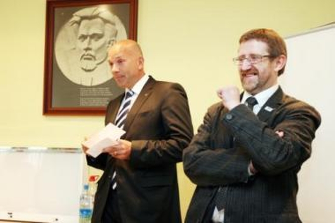 A.Šulcas (dešinėje)