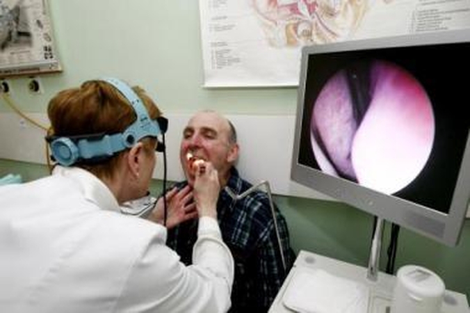 Apžiūra: nesudėtingas tyrimas išduoda, ar knarkiantis žmogus neturi rimtų sveikatos sutrikimų.