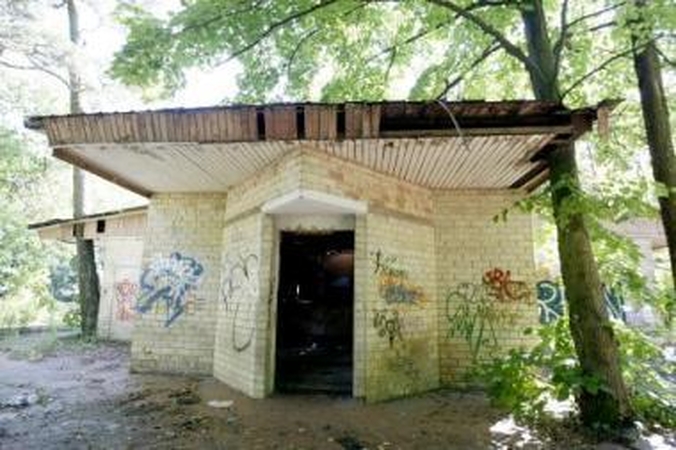 Tvarka: beveik 29 ha ploto parke labiausiai išpuoselėtas kampelis – vokiečių karių kapinaitės.