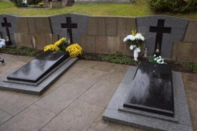 Versija: pareigūnai mano, kad Laisvės gynėjų kapus išniekino metalo vagys.