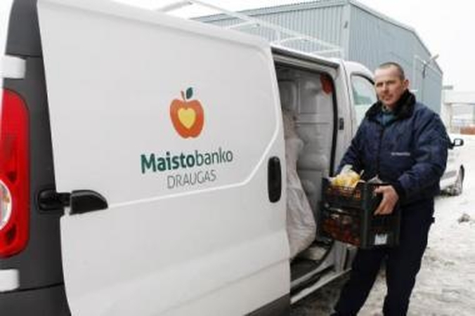 Parama: šie maisto produktai iškeliaus į vargingai gyvenančių klaipėdiečių namus.