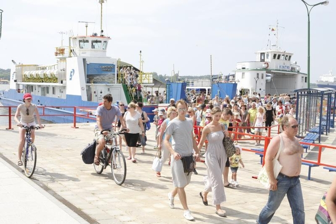 Vasaros       alėjai – biurokratų kliūtys
