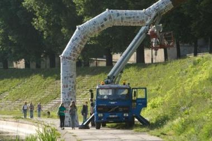 Populiarumas: tiesiog vamzdžiu vadinama "Krantinės arka" vilniečiams kliūva nuo tada, kai buvo pastatyta.