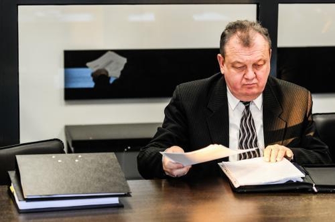 A.Puidokas bando sugraudinti teismą