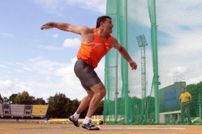 Nesėkmė: V.Alekna norėjo iškovoti pasaulio čempionato medalį, tačiau tarp prizininkų nepateko.