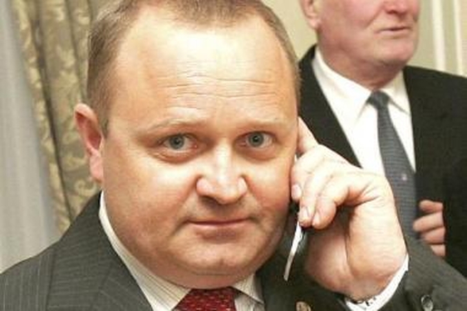 Situacija: E.Galvanauskas nusivylė valdininkų žodžiais ir pažadais.