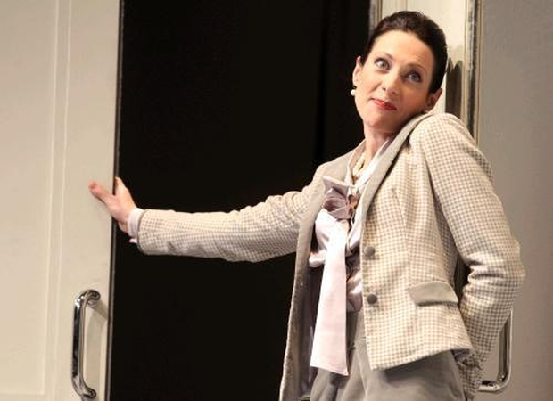 Ar esi panaši į N.Varnelytę?