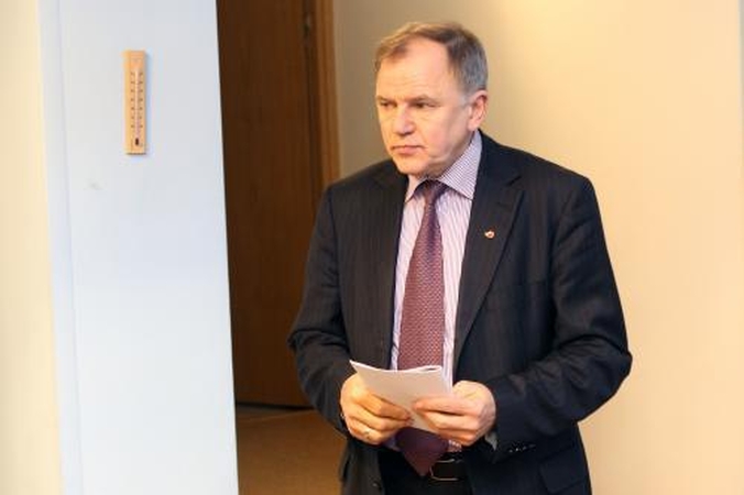 V.Andriukaitis pateko į avariją