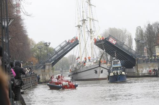 Bendradarbiaus su "Meridiano" fondu