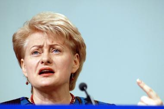 Krizė: nuogi į dilgėles