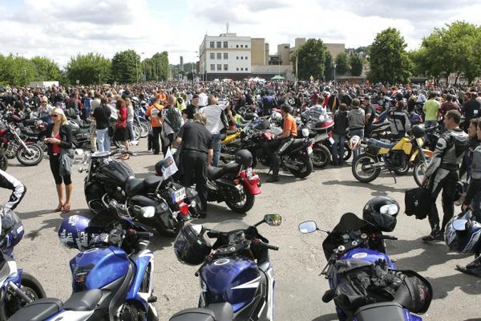 Jubiliejinis "Bike Show Millennium" miestą pripildė variklių gausmo