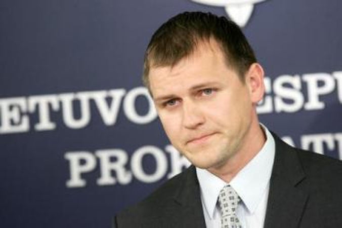 Staigmena: E.Vaitekūnas (antras iš kairės) kolegoms atrodė esąs sąžiningas prokuroras.