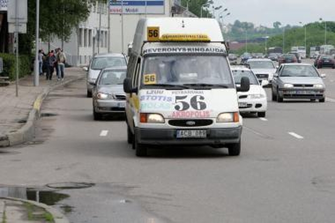 Karaliaus Mindaugo prospekte: iš trijų eismo juostų – į dvi