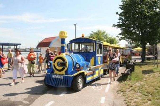 Kainuos: nuo šiol kelionė traukinuku bus mokama ne tik Smiltynėje, bet ir Klaipėdoje.