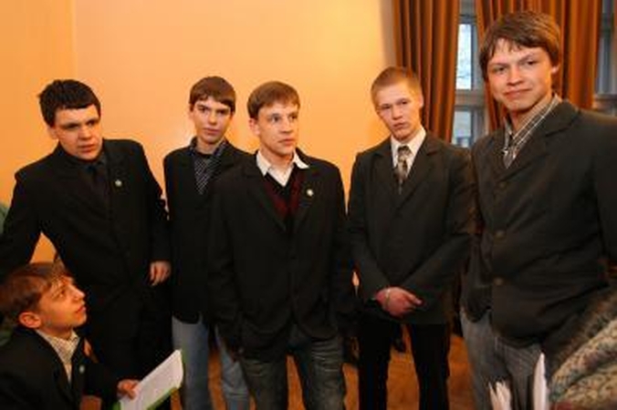 Ar reikia Vaižganto mokyklai vienuoliktų klasių?