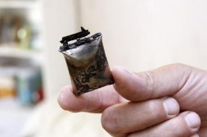 Išsigando: naktį sprogusi baterija šeimą išvertė iš lovos