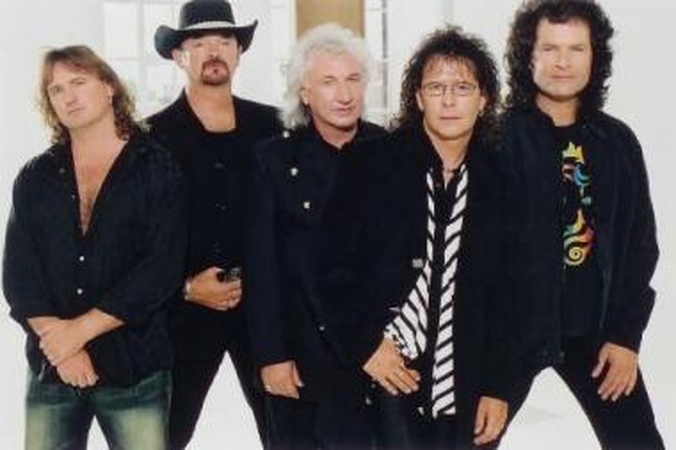 Nauja: legendiniai "Smokie" atlikėjai pirmą kartą koncertuos akompanuojant simfoniniam orkestrui.