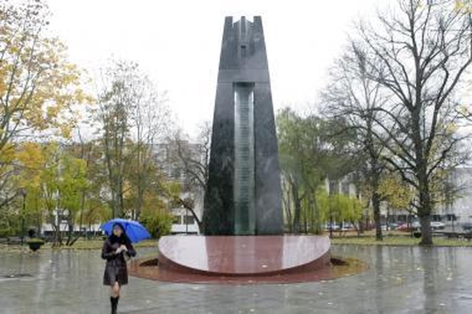 Paminklas V.Kudirkai – tik pavasarį