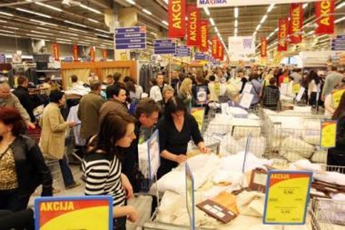 Naktiniai pirkėjai kėlė sumaištį