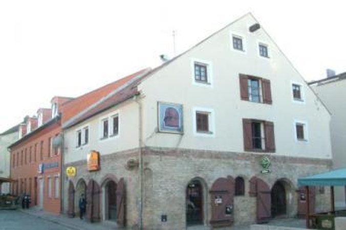 Išdaiga: "Kurpiuose" teminio vakaro su "trotilu" dalyviai neišsigando barą užgriuvusių išminuotojų.