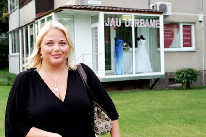 Istorijos herojė - juoda suknelė