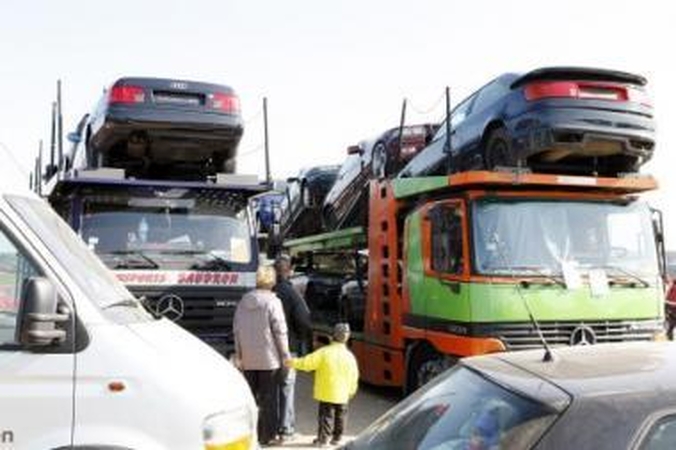 Klaipėdiečiams brukami vogti automobiliai