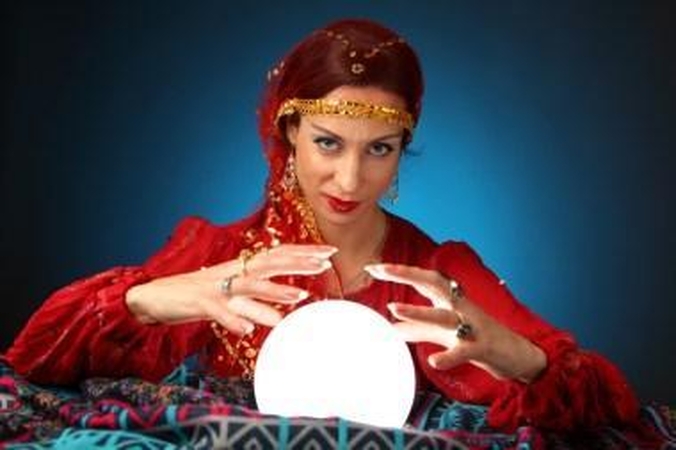 Vertinimas: kai kuriems astrologija prilygsta burtams.