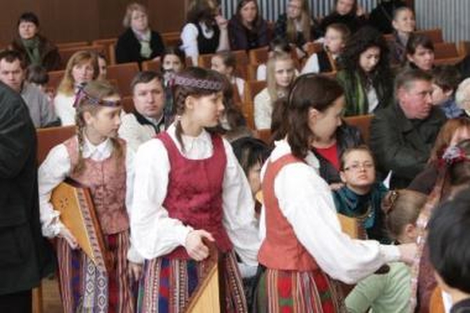 Muzikantas: groti smuiku R.Diržinauskas pasirinko pats.