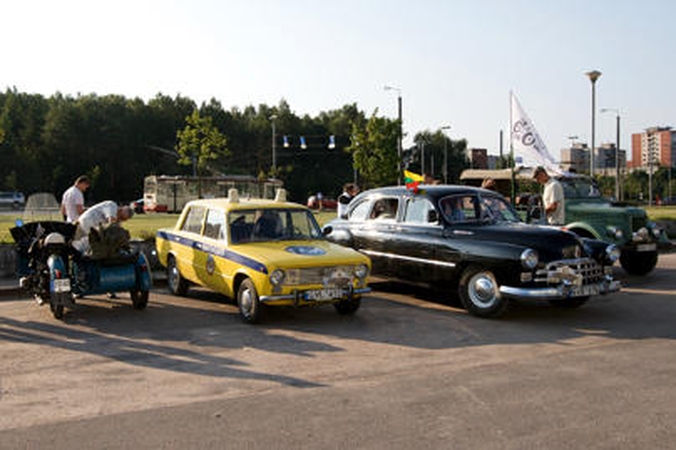 Retromobiliai Lietuvos keliais įveikė 700 km