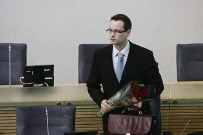 Paslydę kandidatai liks už borto?