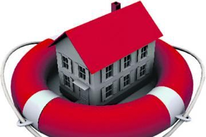 Iš­le­pin­ti sta­ty­to­jai nu­si­lei­do ant že­mės