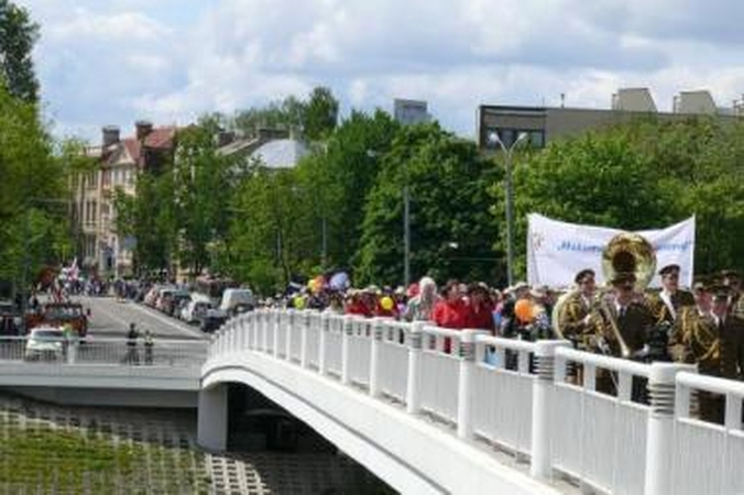 Nauja: daugelyje miestų eitynės rengiamos Europos dienos proga, o šiemet jos turėtų šurmuliuoti ir prieš Europos Parlamento rinkimus.