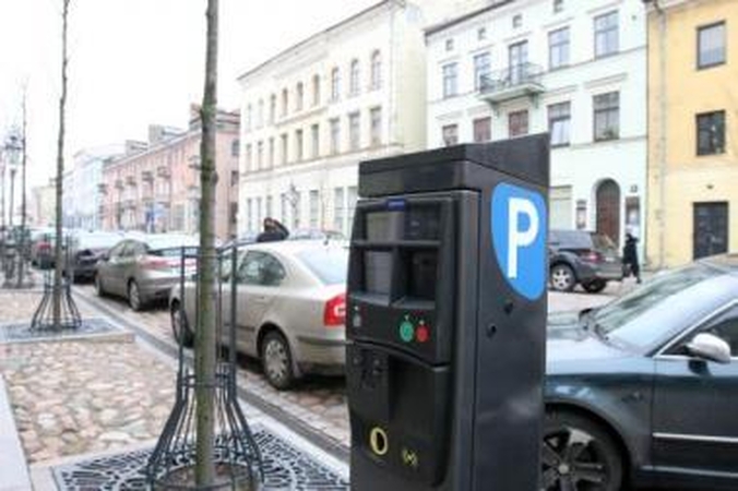 Gyventojų automobilius pririš prie namų