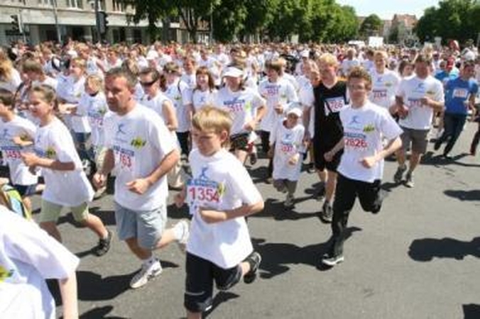 Pageidavimas: bėgimo dalyvių prašoma vilkėti ir senaisiais marškinėliais.