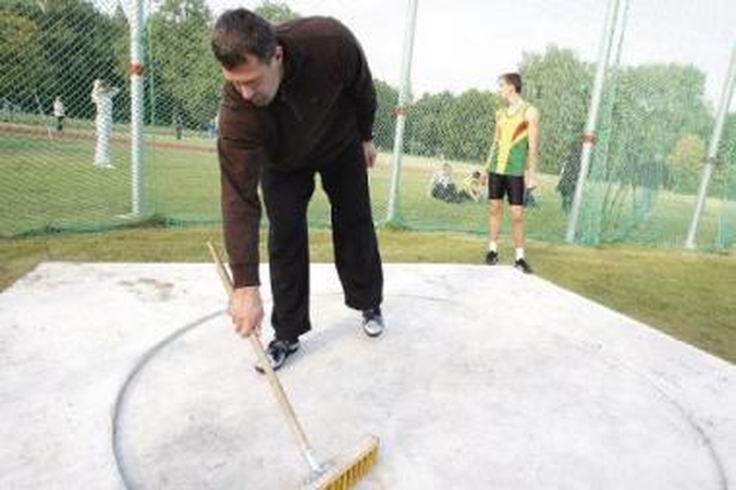 Sezonas: V.Alekna pirmąjį 2010-ųjų startą planuoja gegužę.